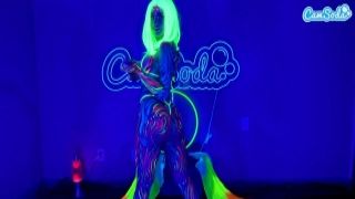 Camsoda - Bodypainted babe relishing solo play